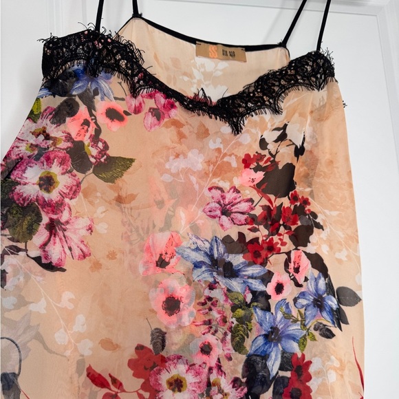 Sis Sis Women’s Floral sheer strappy cami top with lace trim, Sz Small - Picture 2 of 7